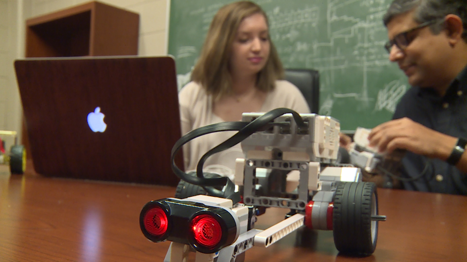 Radio-controlled Car - HD Wallpaper 