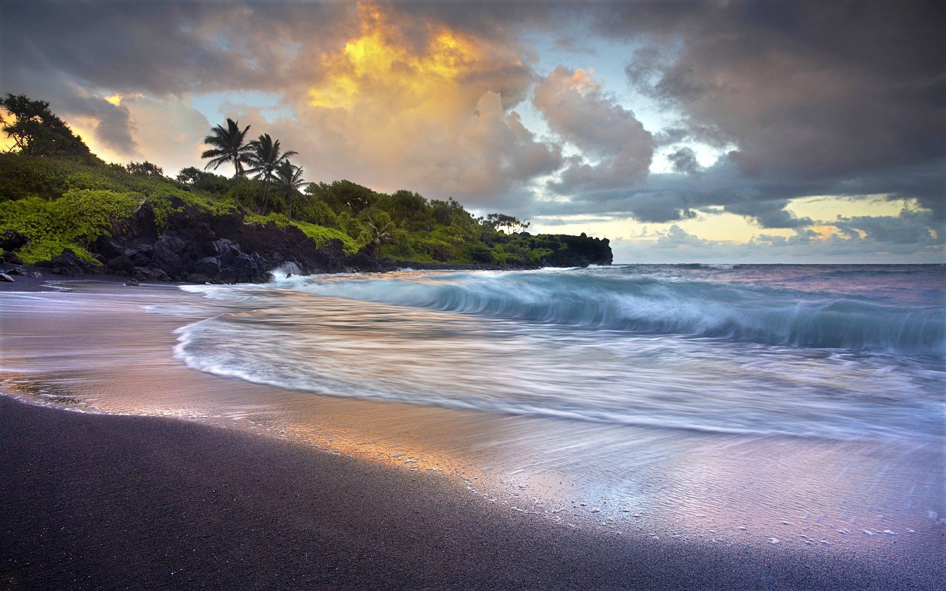 Black Sand Beach Maui Sunrise - HD Wallpaper 