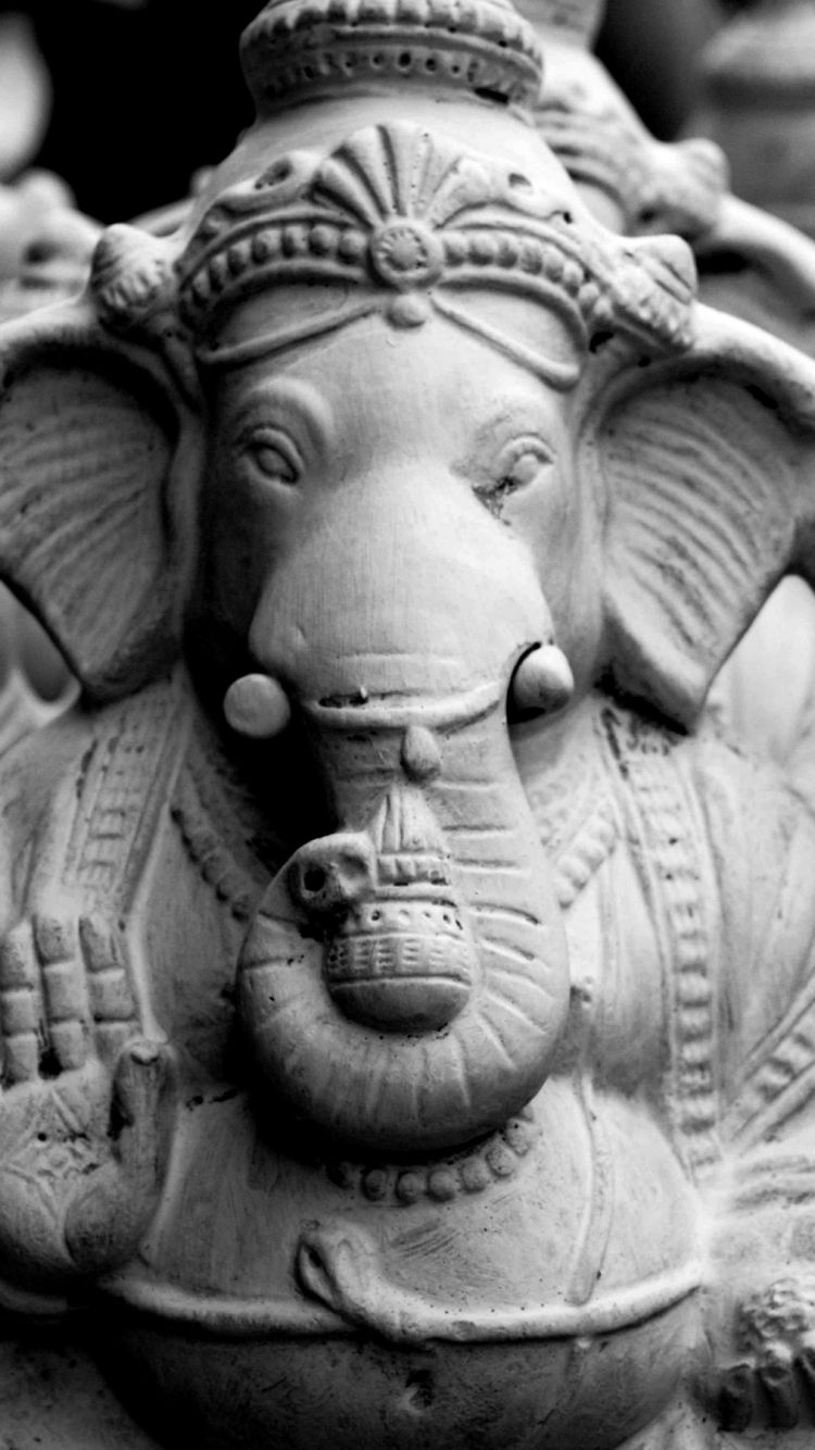Clay Ganesh Idols - God 4k Wallpaper For Pc - 750x1334 Wallpaper 