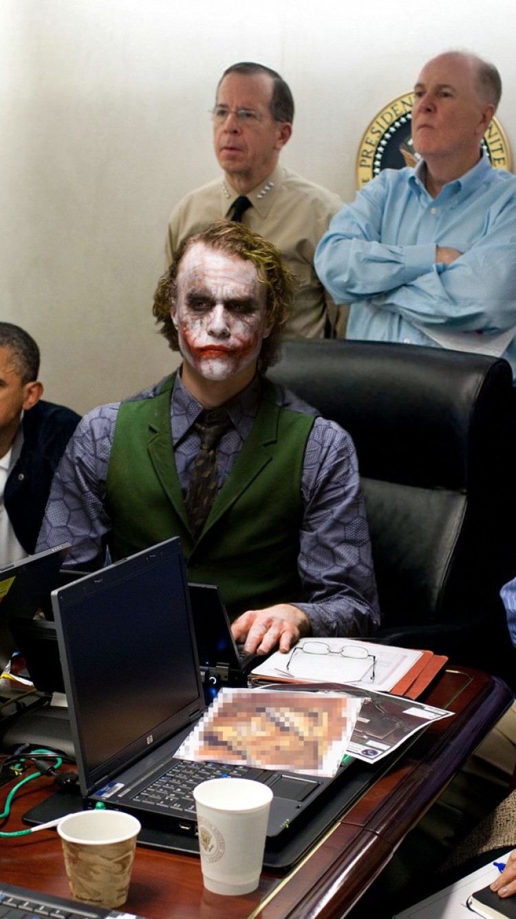 Iphone 8 Barack Obama Wallpaper - Trump Raid Picture Time Stamp - HD Wallpaper 