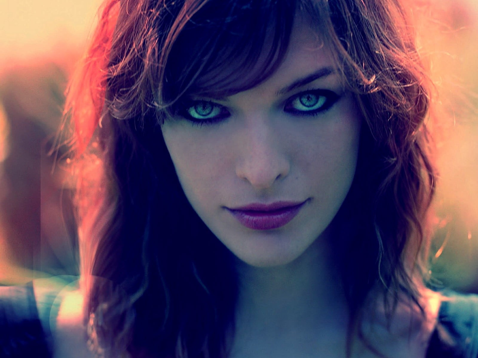 Milla Jovovich - HD Wallpaper 