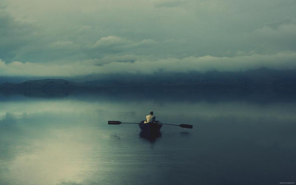 So Quiet Wallpaper,storm Hd Wallpaper,lake Hd Wallpaper,dark - Lost Boat At Sea - HD Wallpaper 