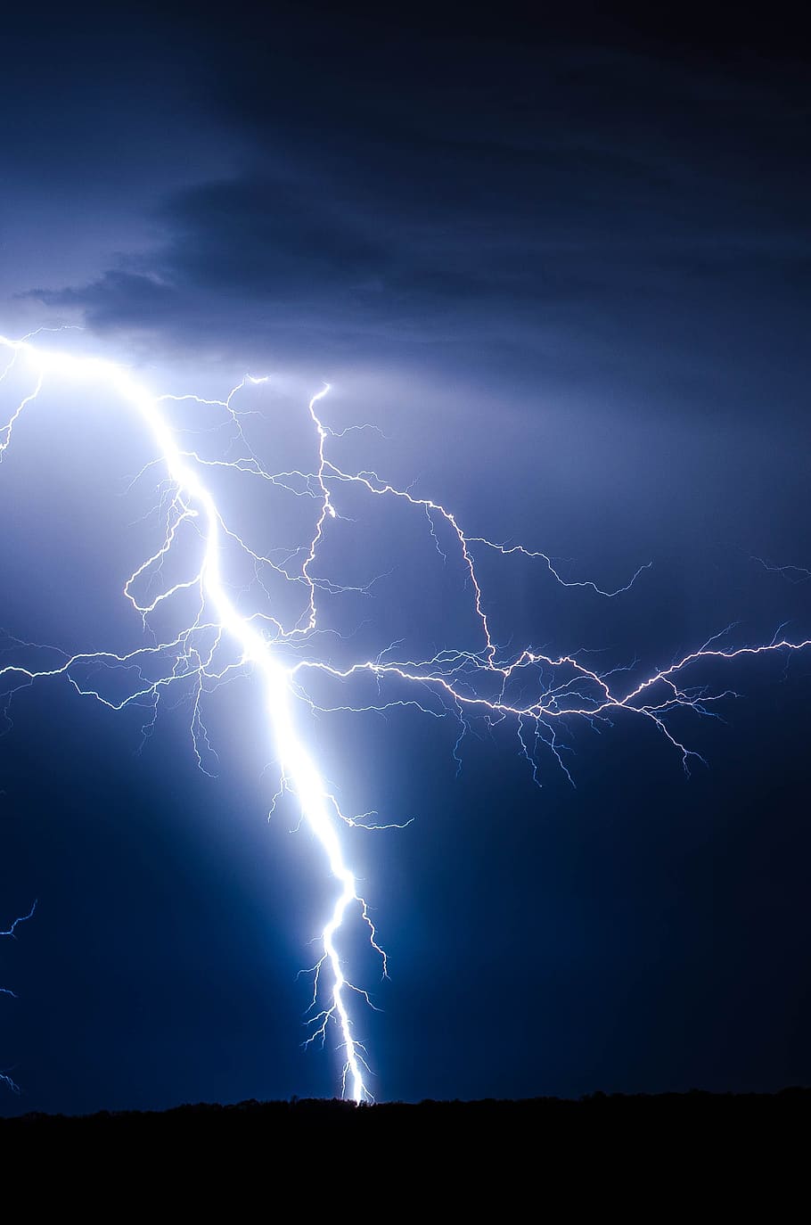Photo Of Lightning, Bolt, Thunderstorm, Thunderbolt, - HD Wallpaper 
