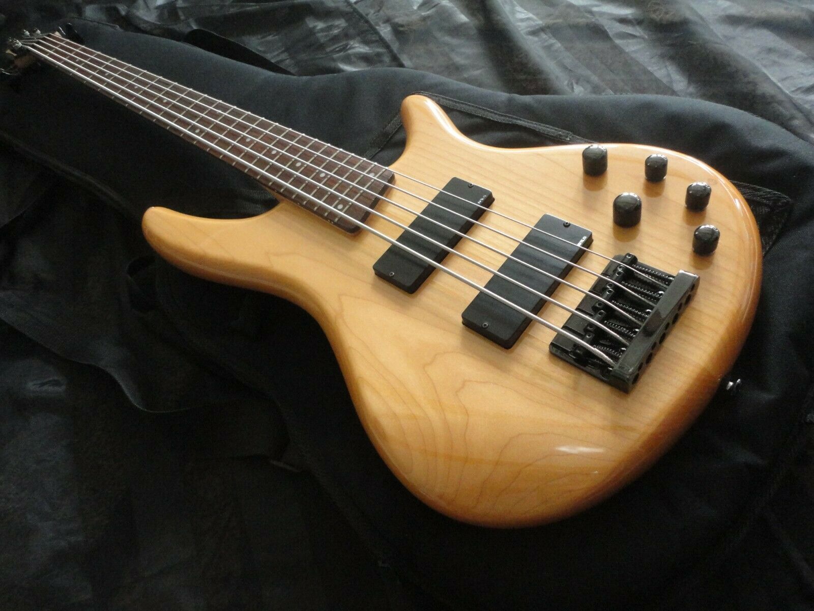 Bass Guitar Ibanez Sdgr - HD Wallpaper 
