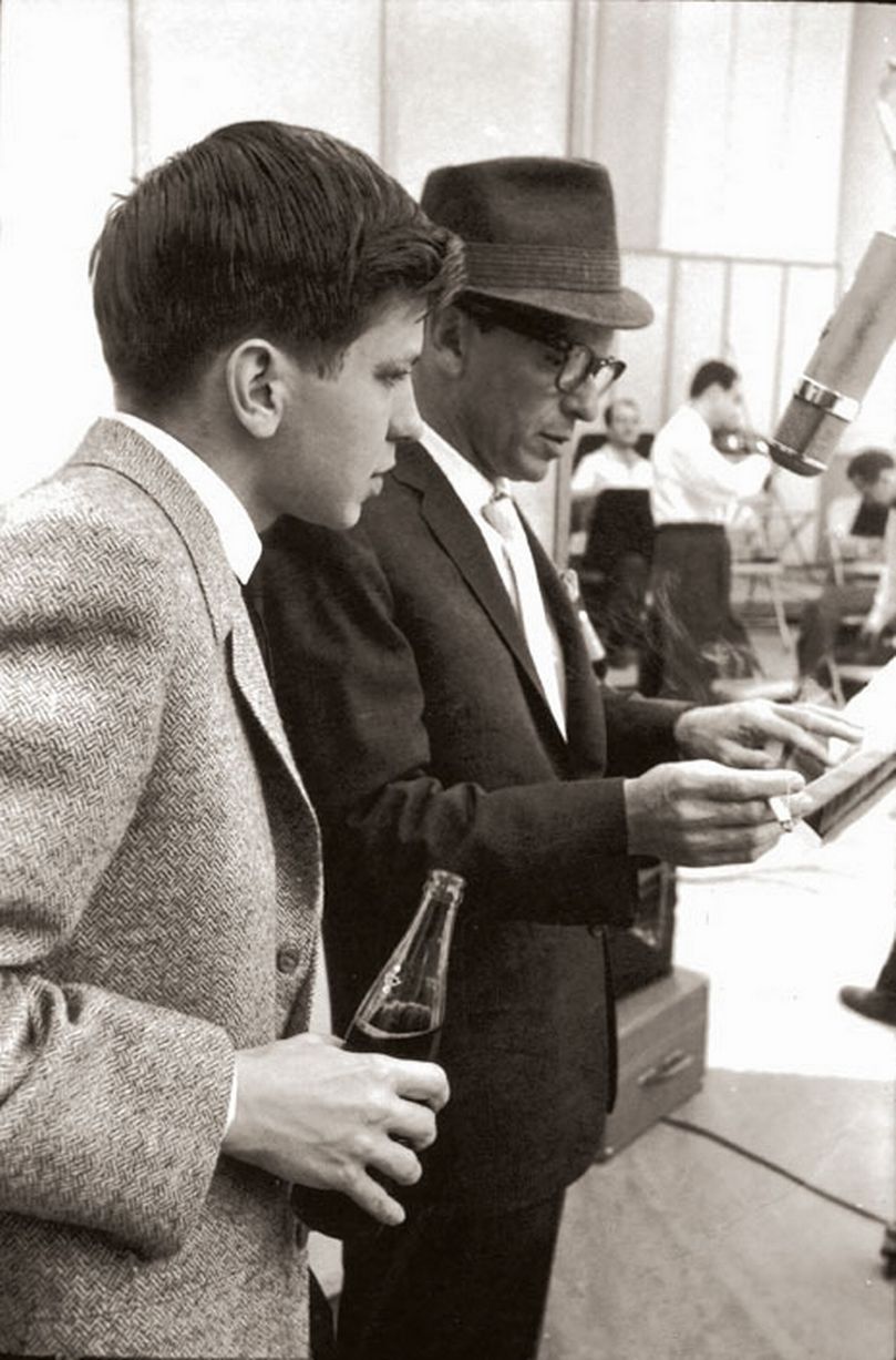 Frank Sinatra - HD Wallpaper 