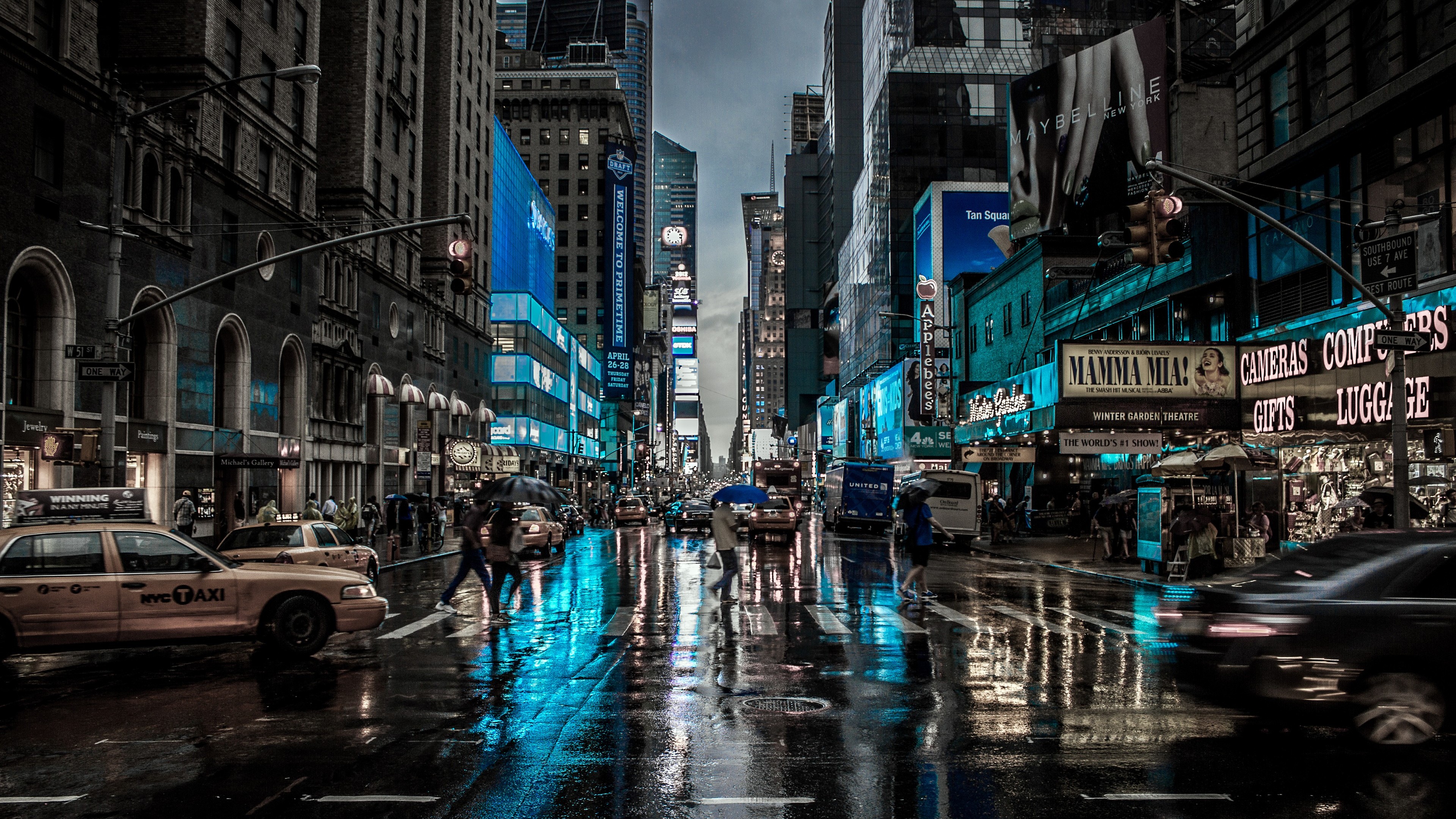 New York City Street Reflection Motion Blur Dark 4k - New York Wallpaper Dark - HD Wallpaper 