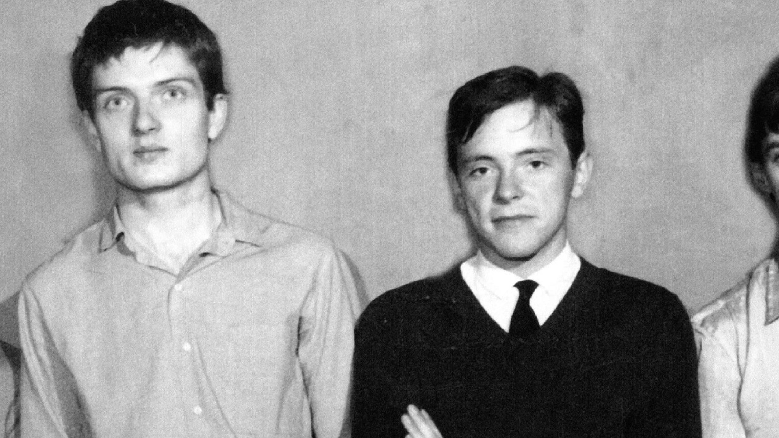 Peter Hook Ian Curtis - 2560x1440 Wallpaper - teahub.io