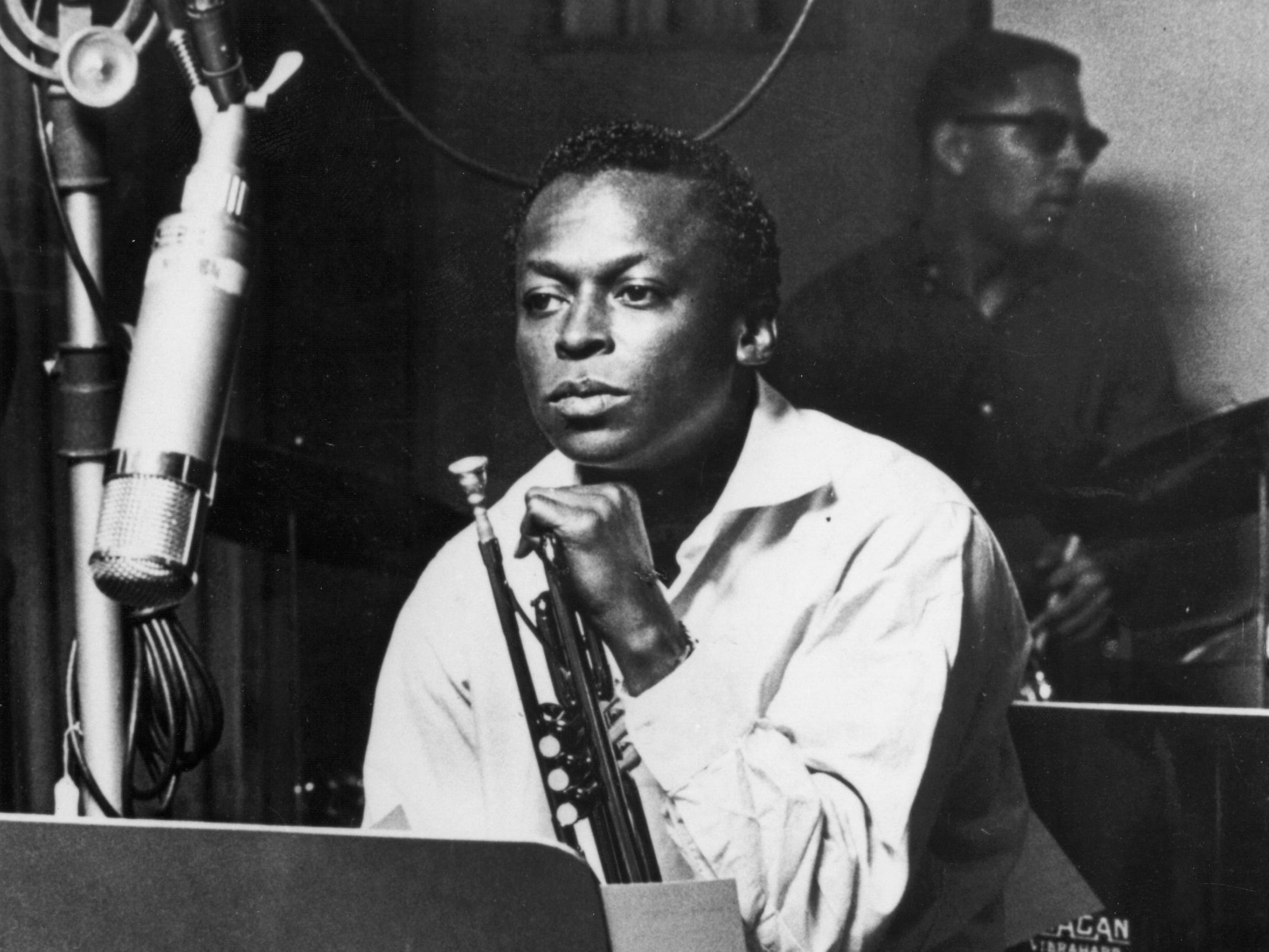 Miles Davis Milestones Recording - HD Wallpaper 