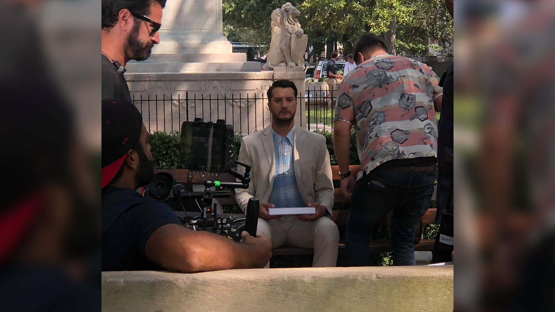 Luke Bryan Forrest Gump - HD Wallpaper 