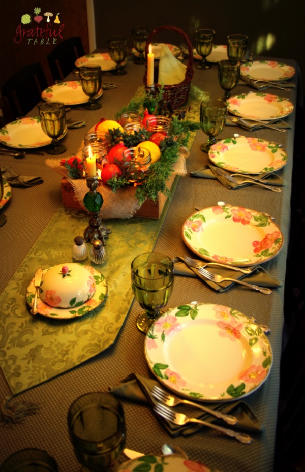 Let The Weight Of Plates Pull Wrinkles Out Of Tablecloth - Pastry - HD Wallpaper 