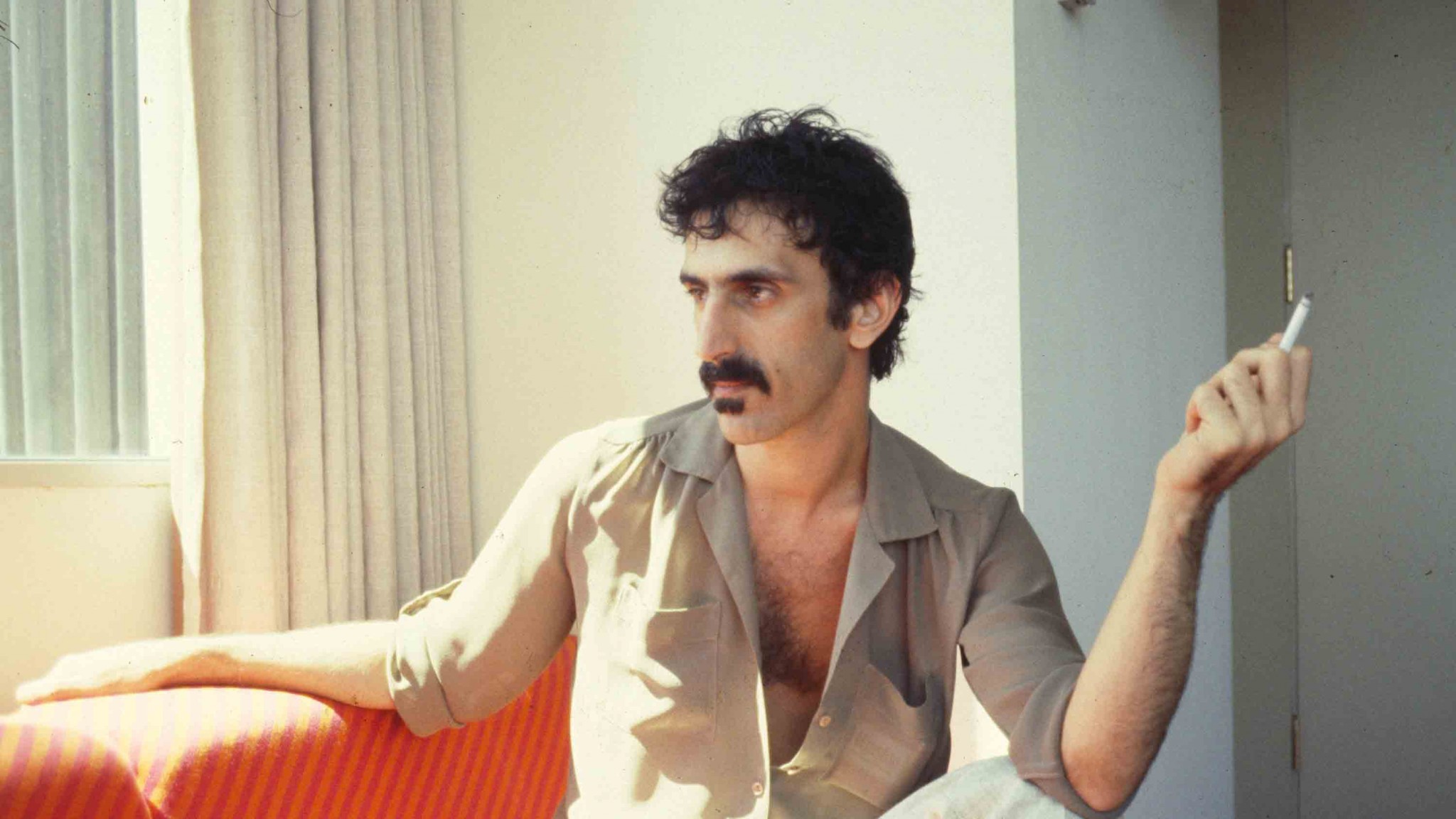 Frank Zappa - Frank Zappa Rare - HD Wallpaper 