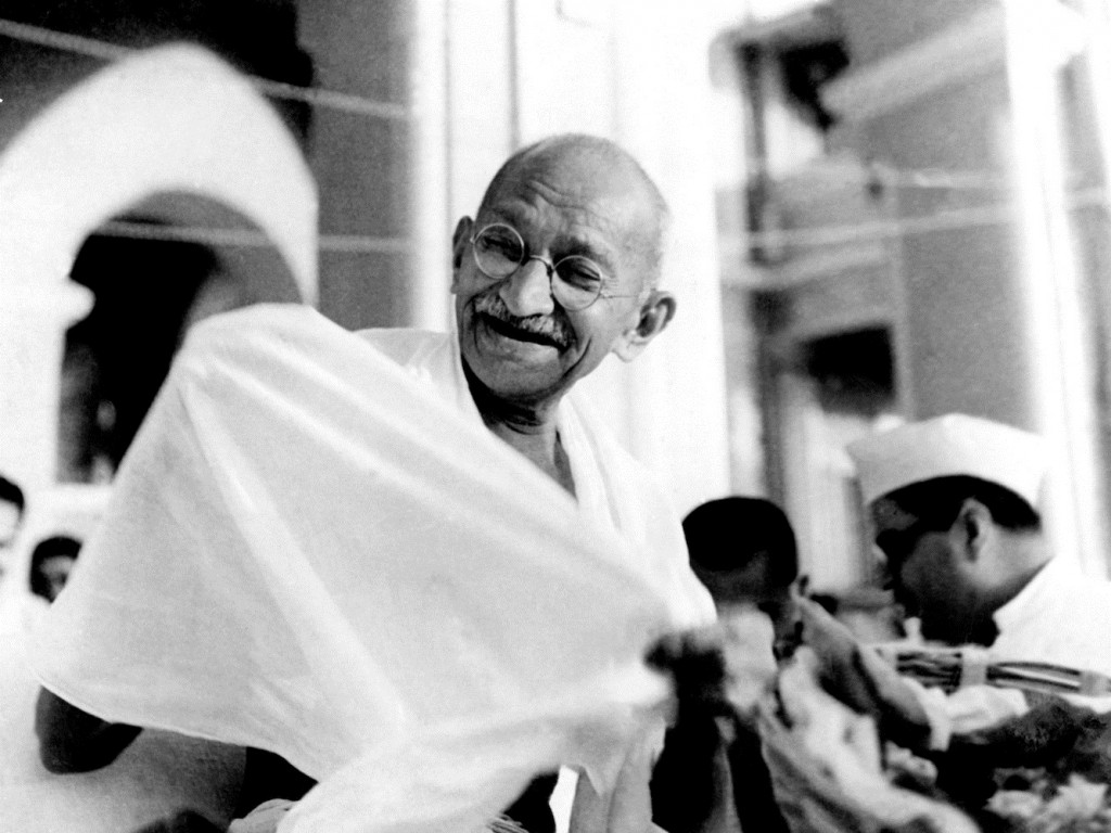 Gandhi Was Revered As The - Mahatma Gandhi - HD Wallpaper 