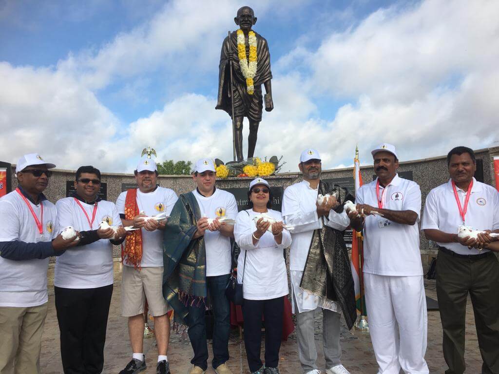 Celebration Mahatma Gandhi Birthday - HD Wallpaper 