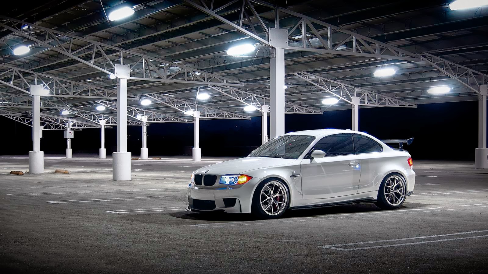 Bmw 1m Wallpaper Hd - HD Wallpaper 