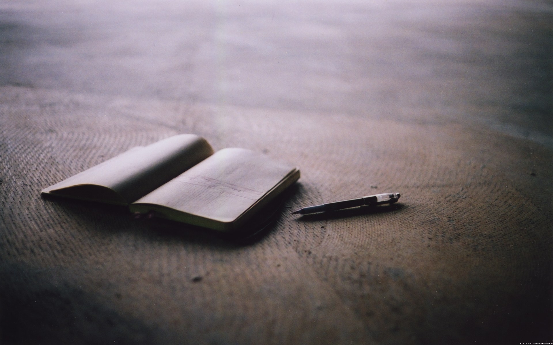 Book And Pen Photography - HD Wallpaper 