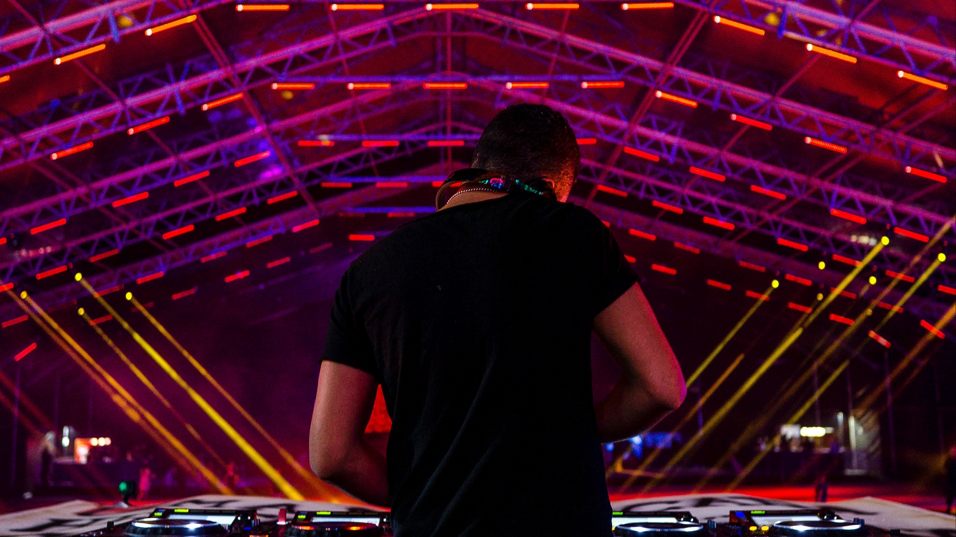 Wallpaper Dj, Headphones, Mixer, Club, Spotlights, - Full Hd Wallpaper