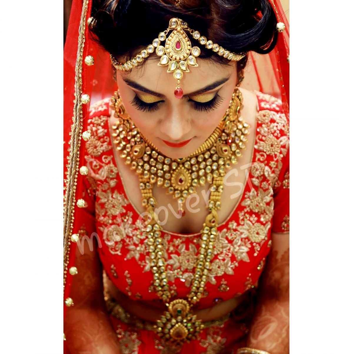 Importance Of Bridal Makeup For A Bride Beauty Parlour - Bridal Makeup Wallpaper Download - HD Wallpaper 