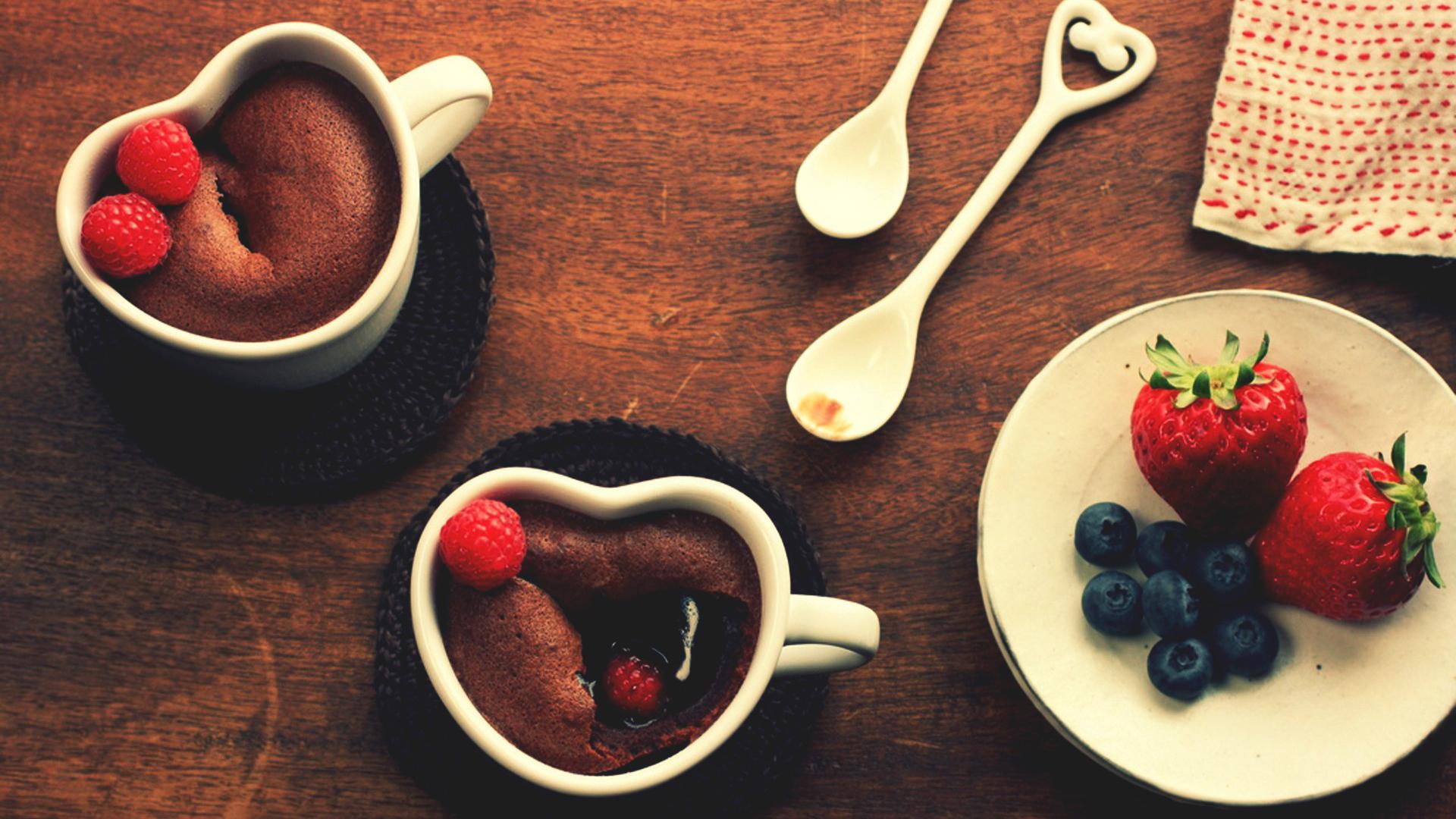 Coffeecup Brownies With Strawberries Hd Wallpaper » - Food Hd Wallpapers 1080p - HD Wallpaper 