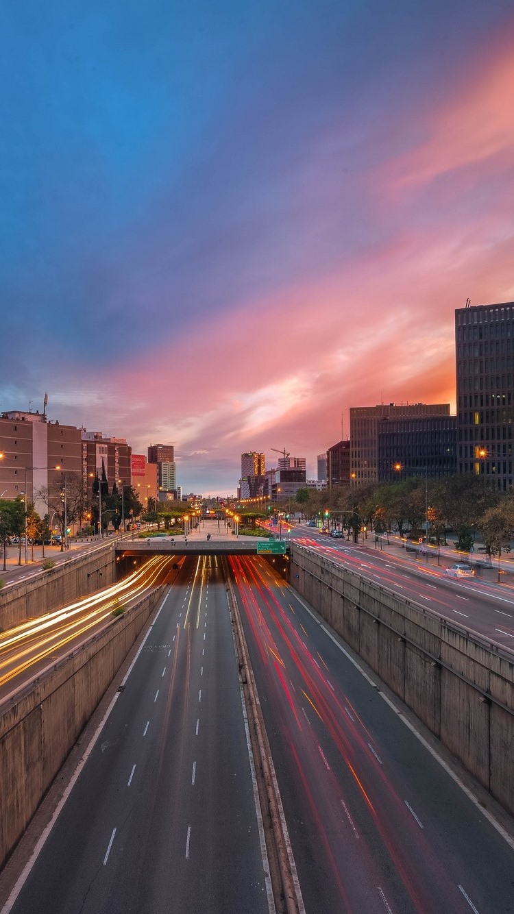 Iphone Wallpaper Spain, Barcelona, City Night, Road, - Tower Block - HD Wallpaper 