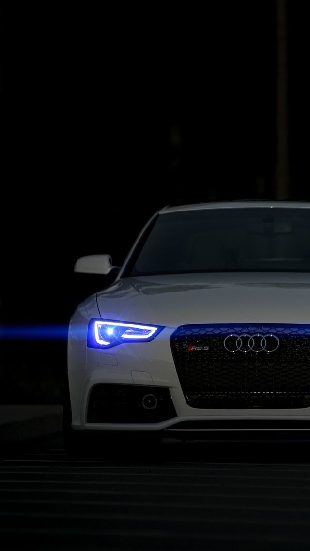 Iphone 5 Wallpapers - Audi Rs5 Lights - HD Wallpaper 