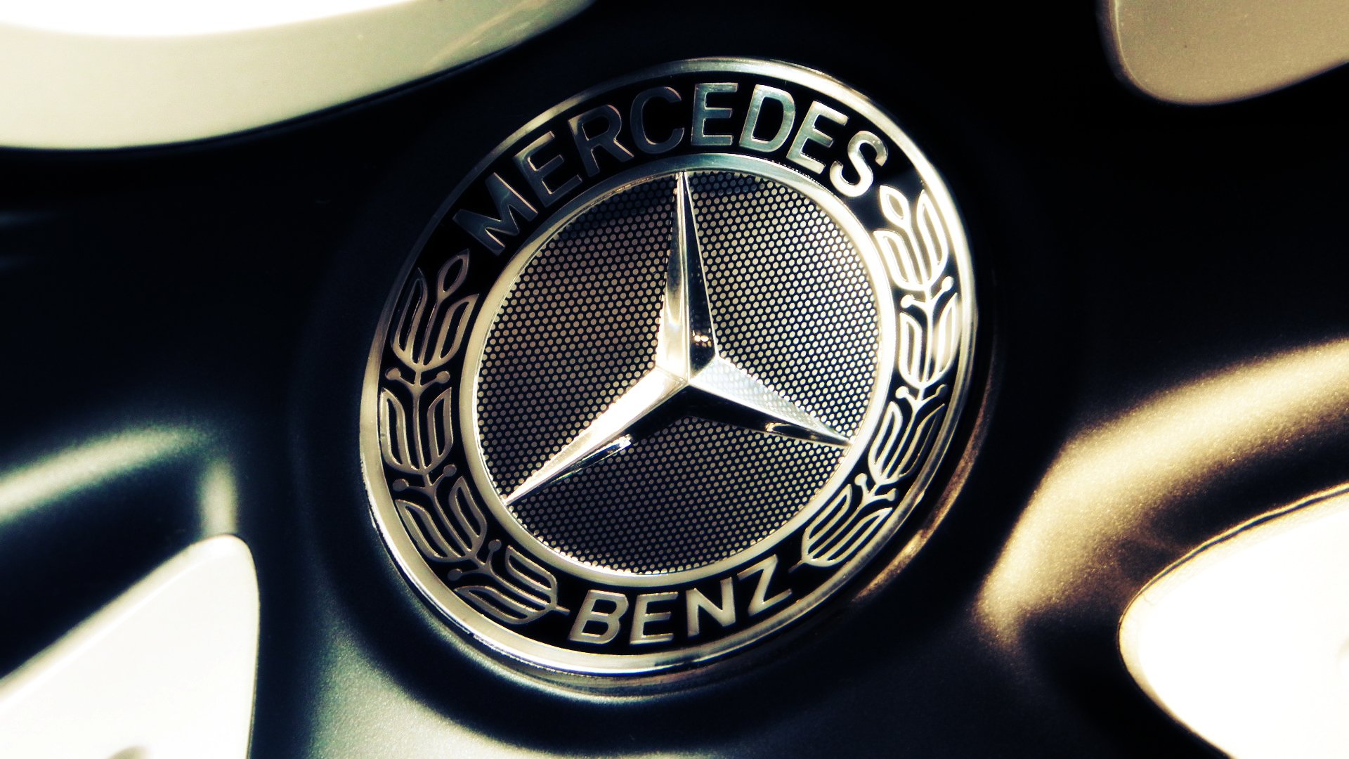 Mercedes Benz Logo Wallpaper 4k - 1920x1080 Wallpaper 