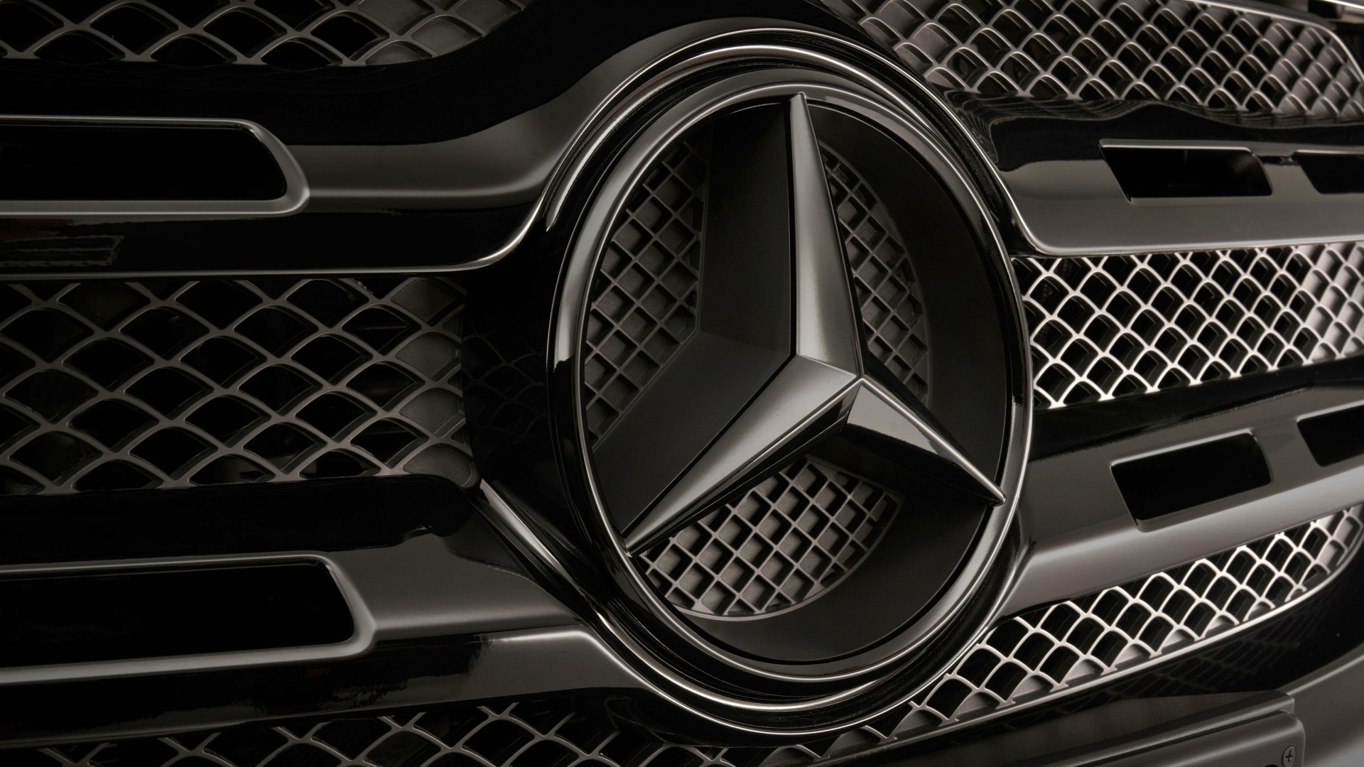 Mercedes-benz X 350 D 4matic, Logo, Front View - Seoul - HD Wallpaper 