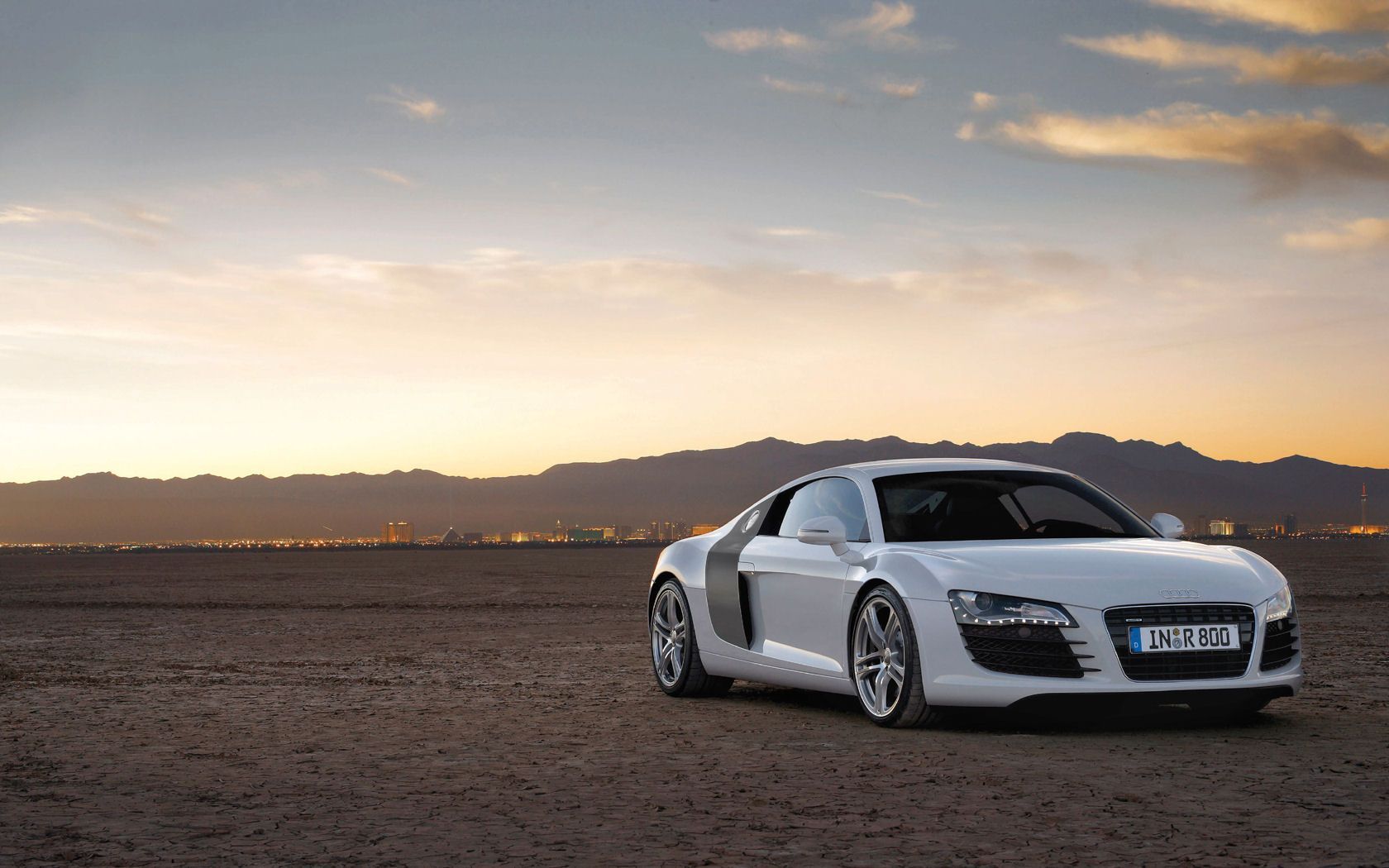 Audi R8 Wallpaper Desktop - HD Wallpaper 