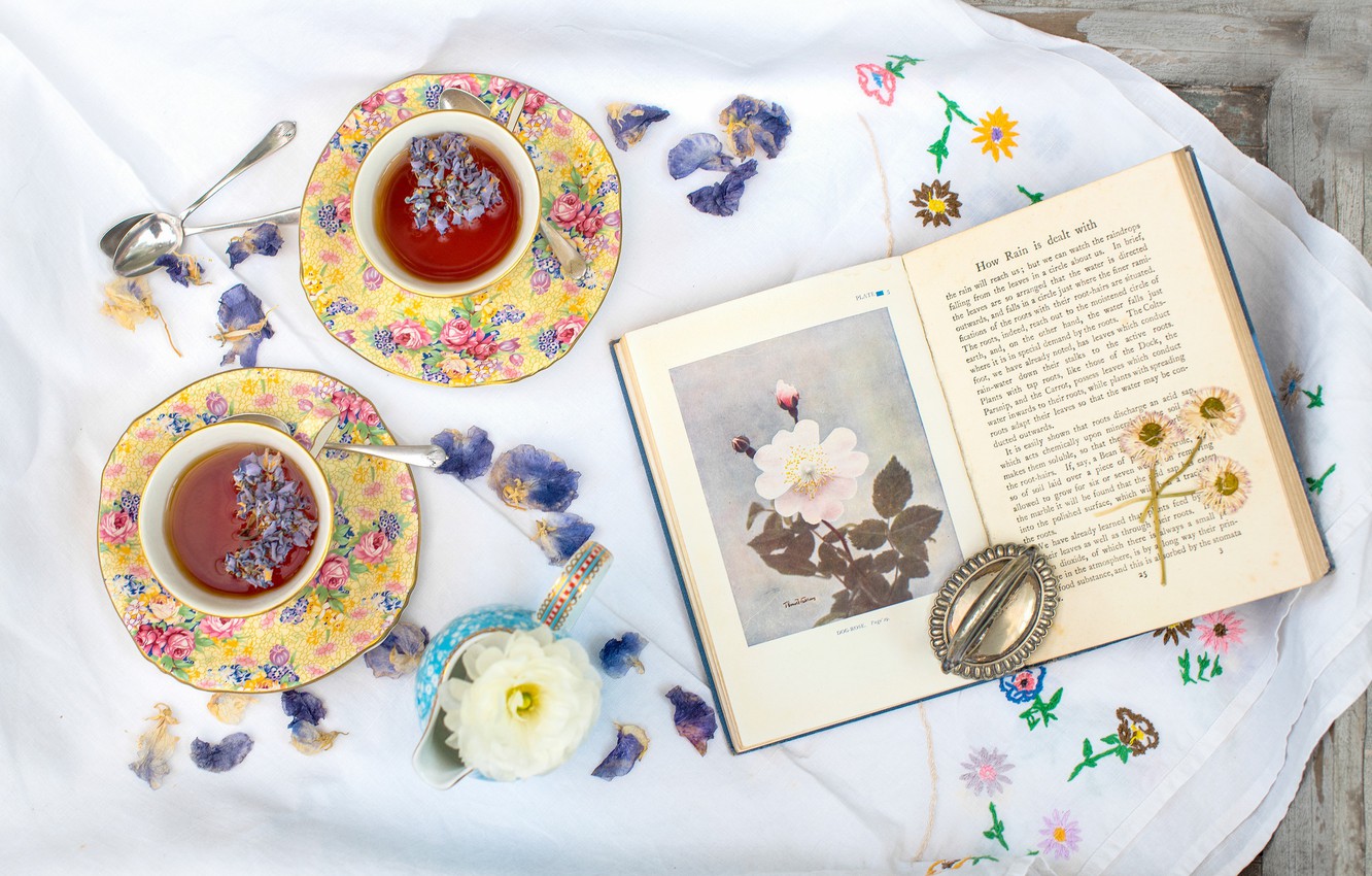 Photo Wallpaper Flowers, Tea, Cup, Book - Needlework - HD Wallpaper 