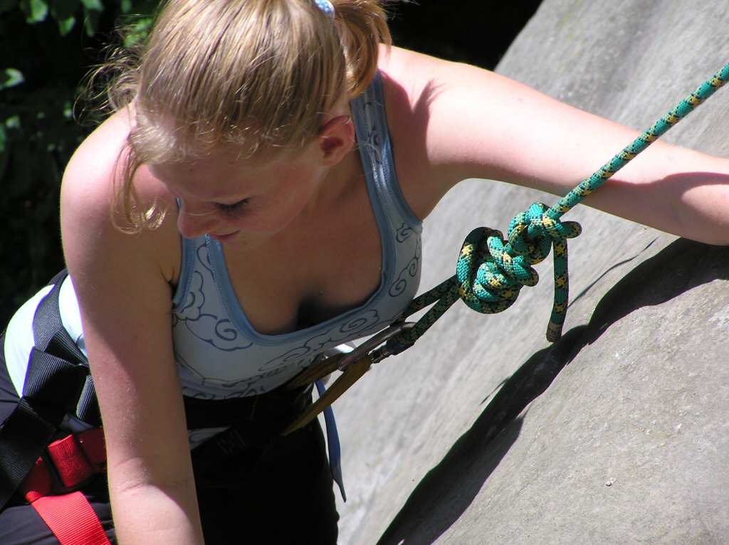 Rockclimbing Free Photographic Wallpaper - Girl - HD Wallpaper 