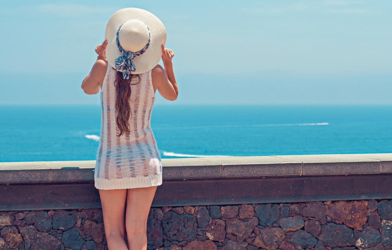 Photo Wallpaper Girl, Wall, Summer, Sky, Hat, Beach - Back Beautiful Girl - HD Wallpaper 