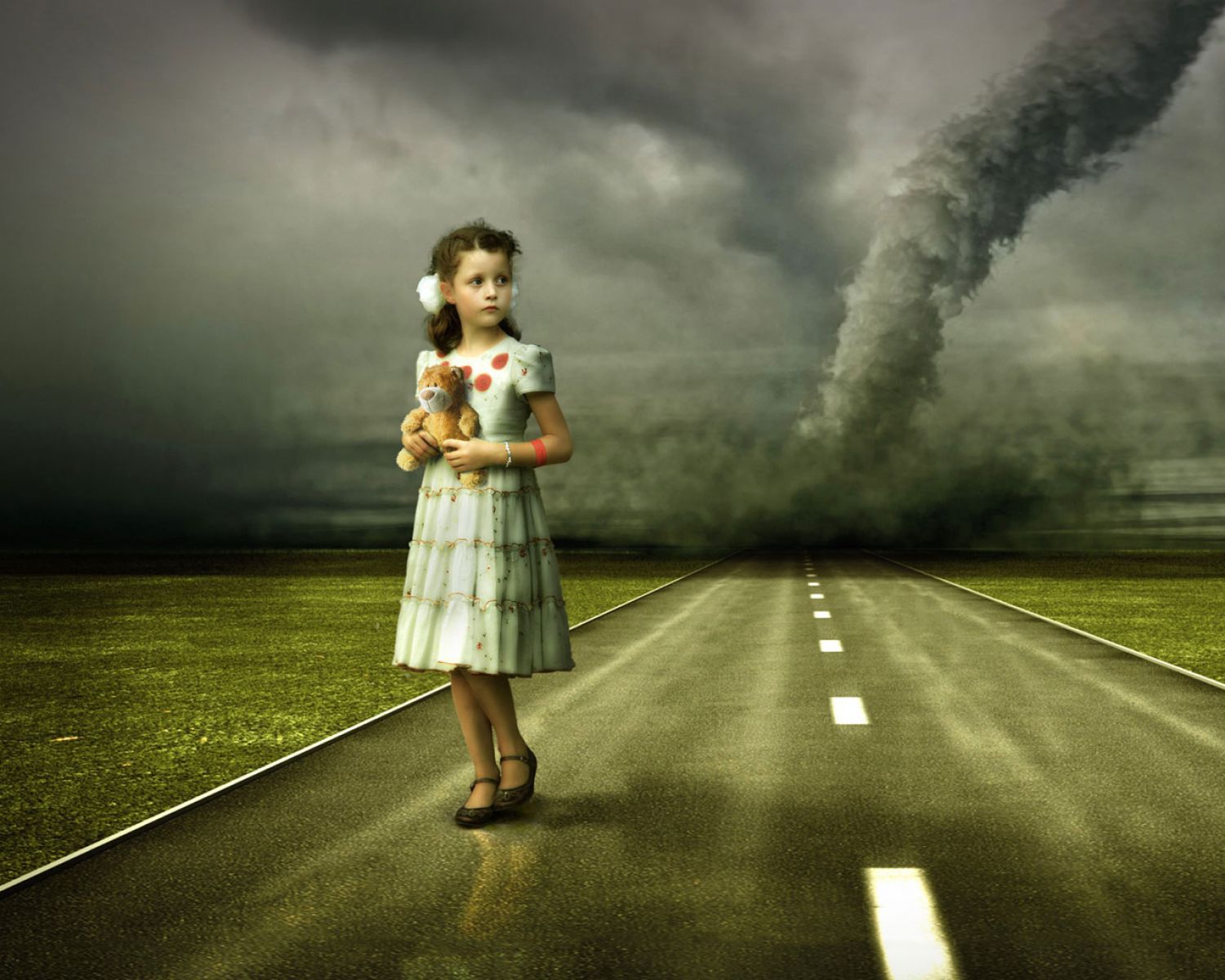 3d 18 Wallpaper - Gandalf's Fist Road To Darkness - HD Wallpaper 