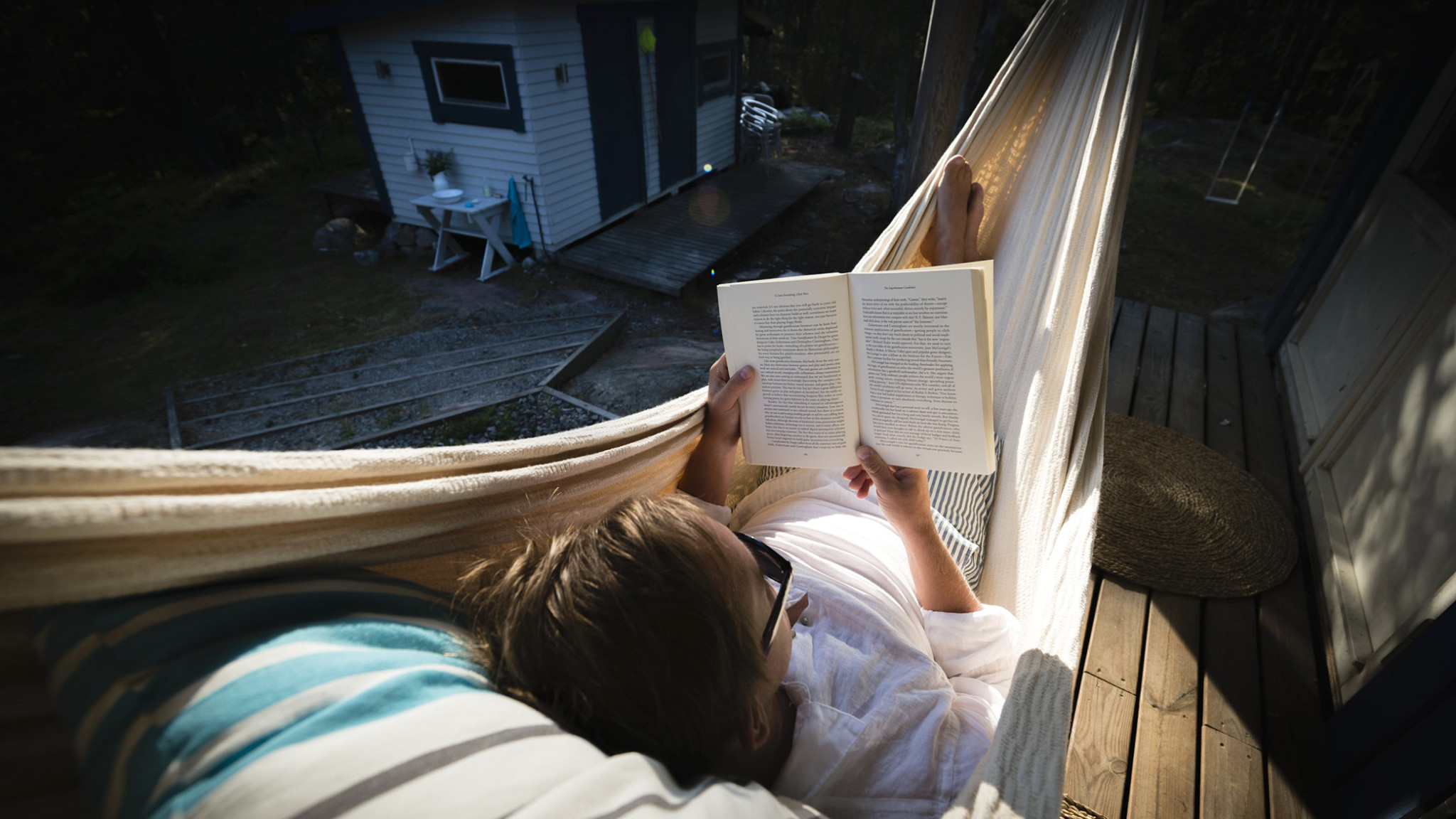 Read Book At Home - HD Wallpaper 