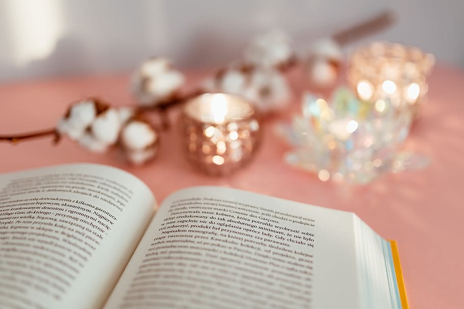 Open Book On A Pink Background, Reading, Glasses, Learning, - Book - HD Wallpaper 