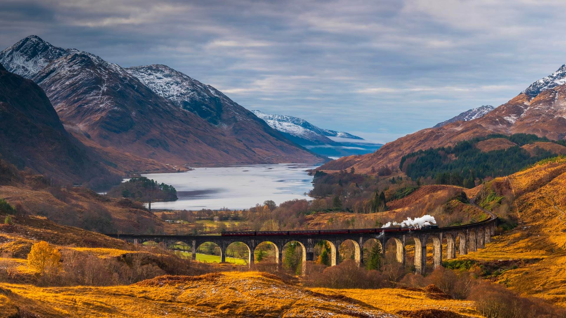 Glenfinnan Viaduct In Scotland Bing - HD Wallpaper 