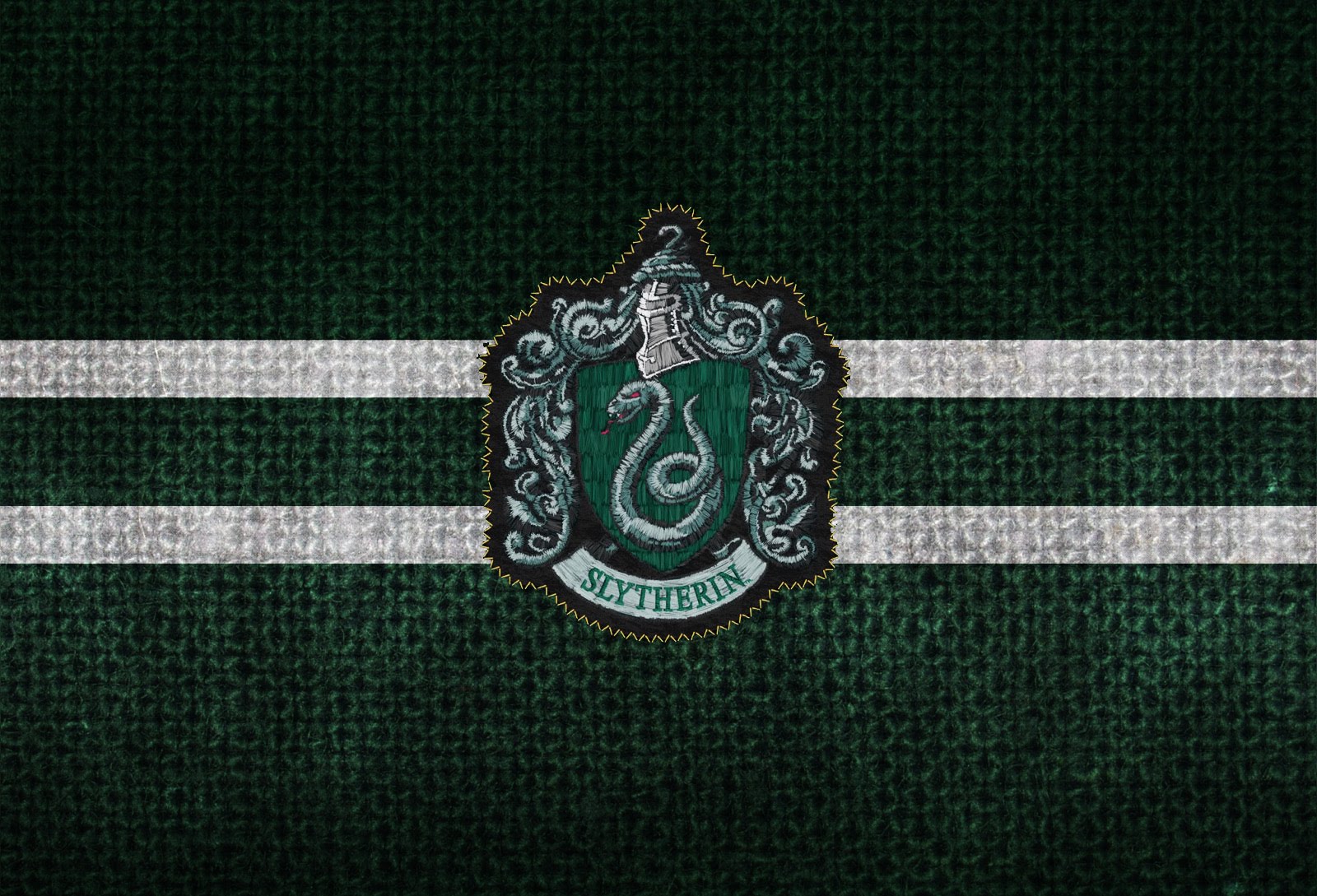 Harry Potter Wallpapers - Harry Potter Slytherin Theme - HD Wallpaper 