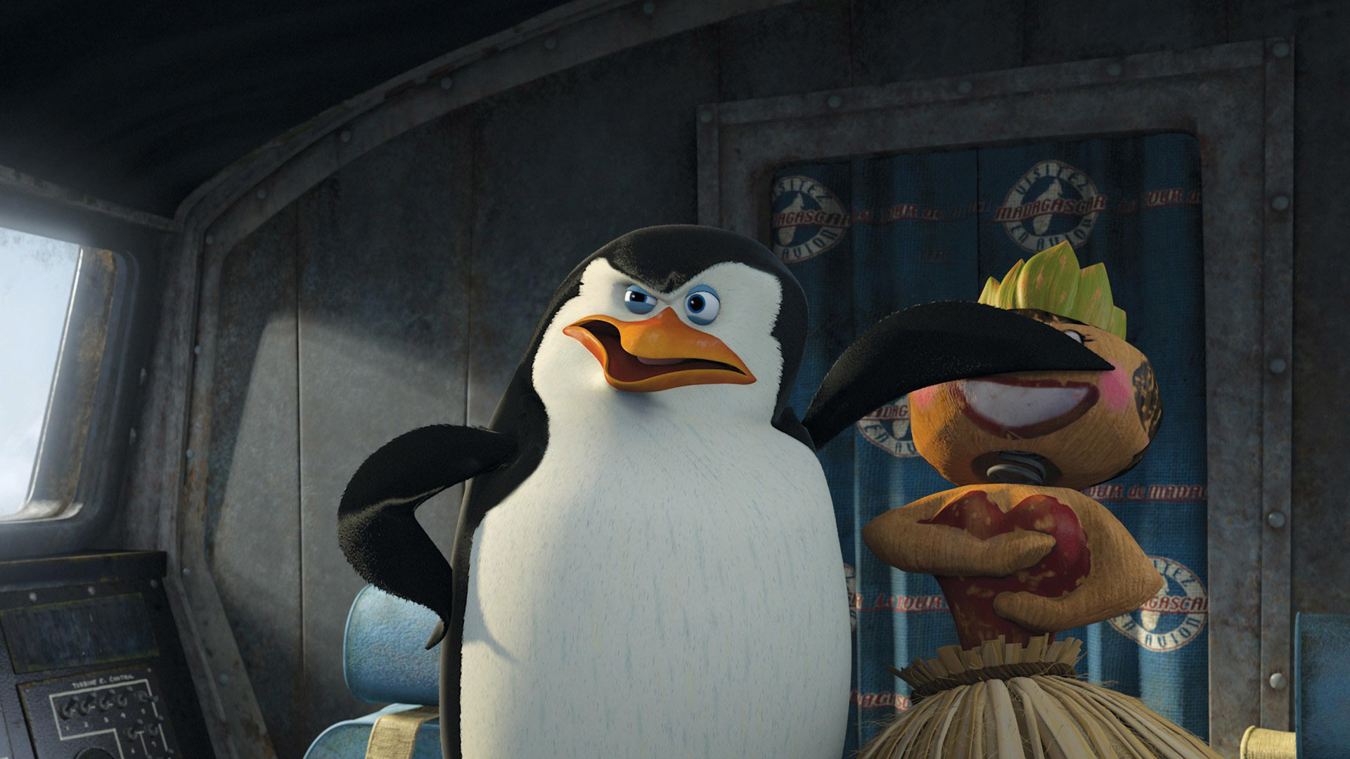 Bolt Vs Madagascar 2 - HD Wallpaper 