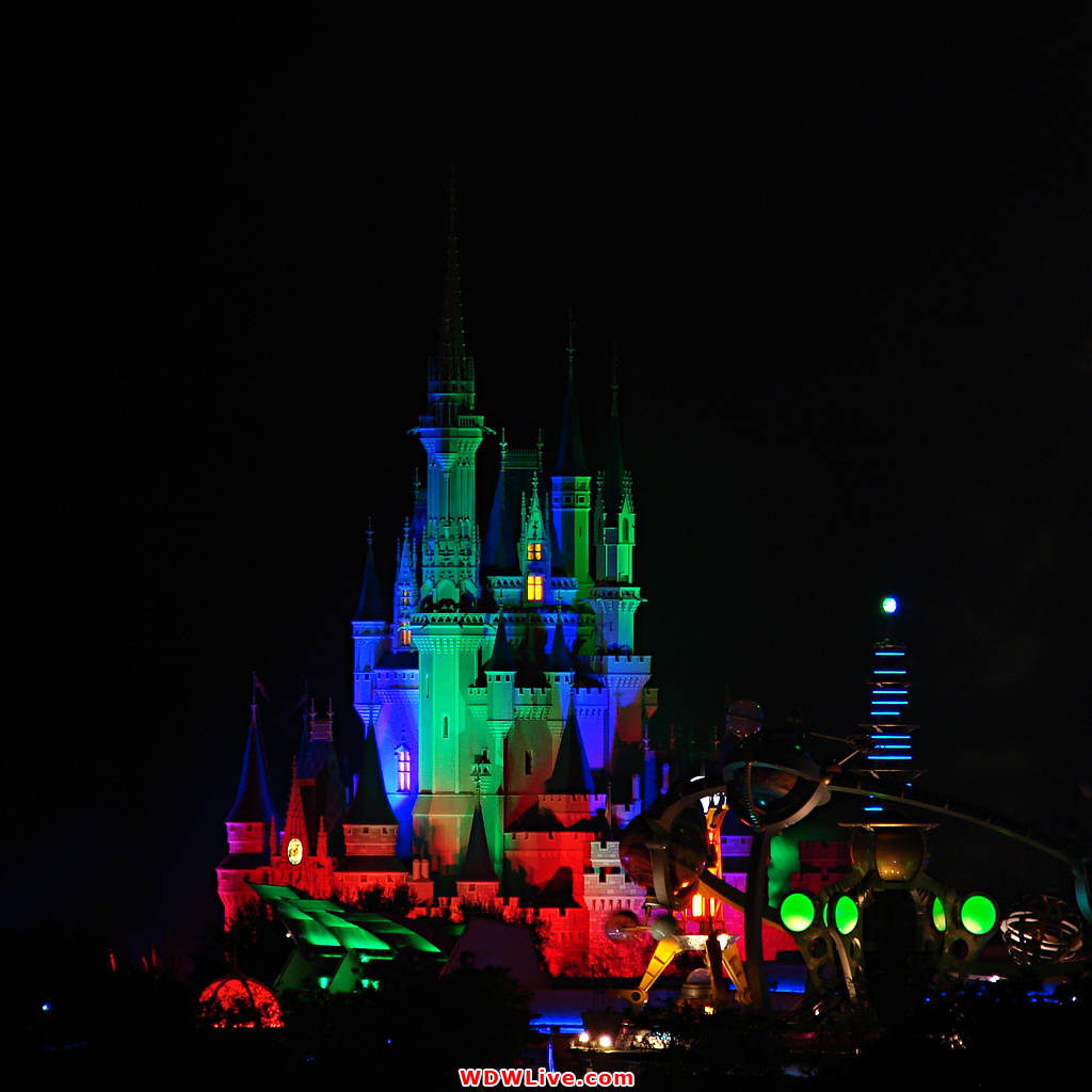 Cinderella Castle At Night Ipad Wallpaper - Disney World, Cinderella Castle - HD Wallpaper 