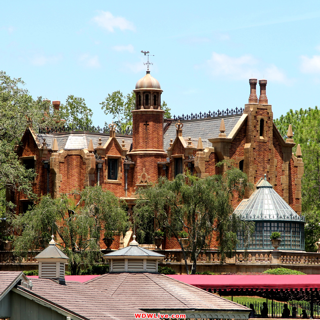 The Haunted Mansion Ipad Wallpaper - Disney World, Haunted Mansion - HD Wallpaper 