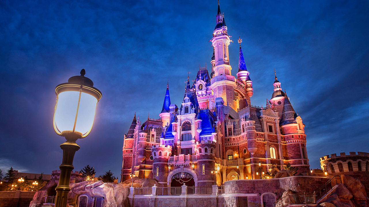 Disneyland Shanghai - HD Wallpaper 