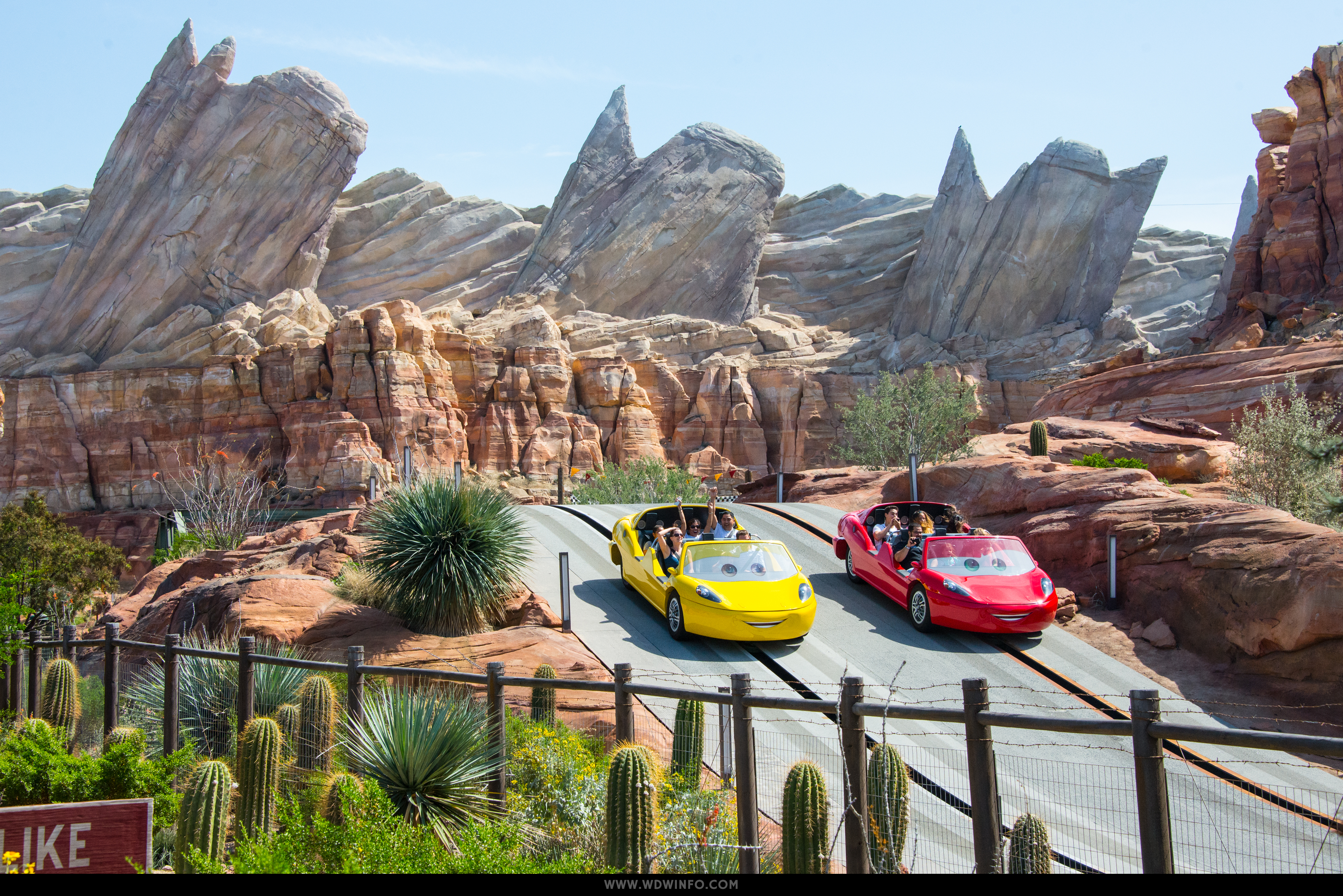 Radiator Springs - HD Wallpaper 