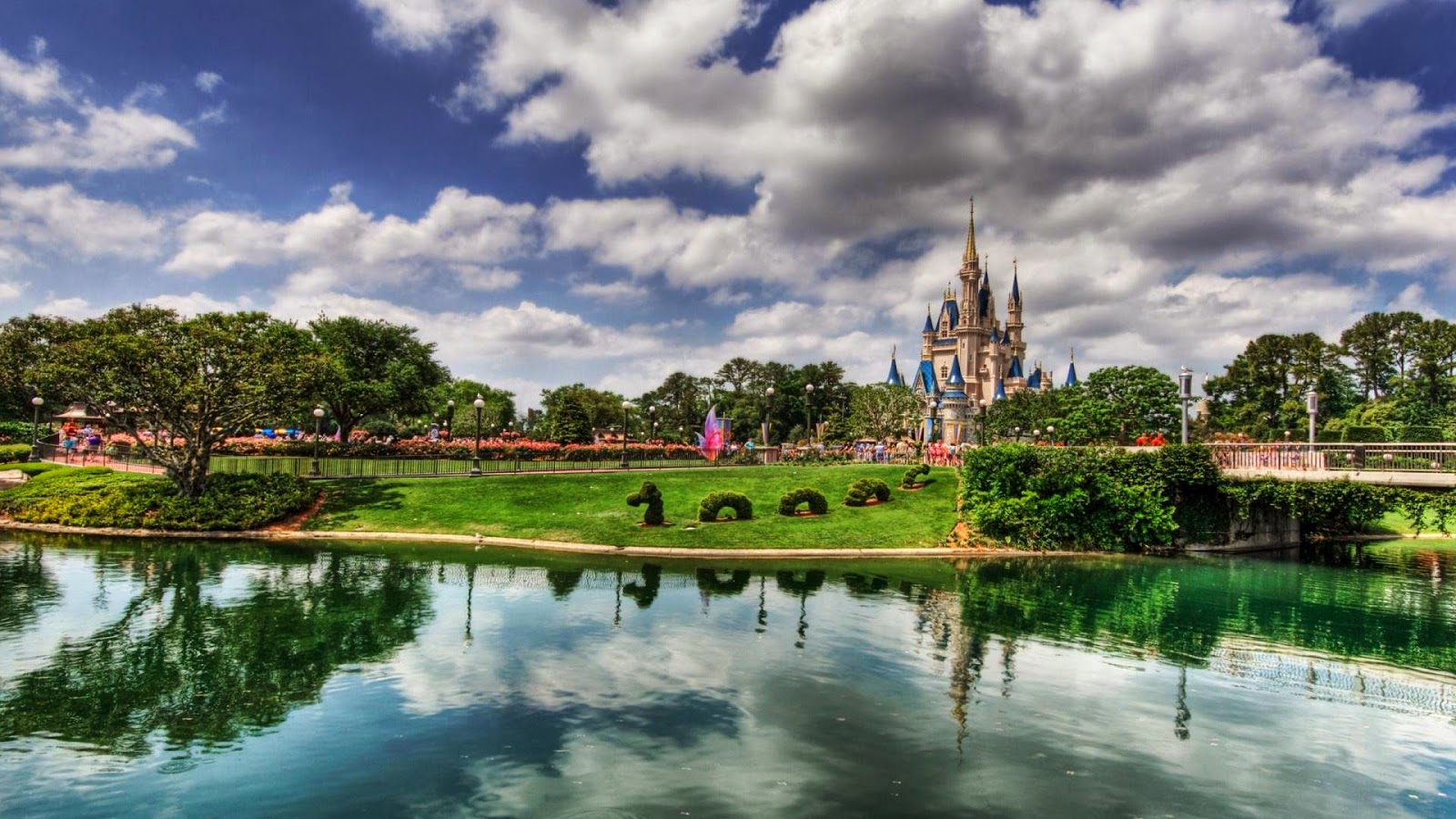 Disney World - HD Wallpaper 