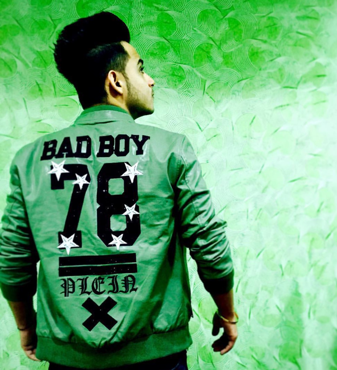 Millind Gaba Hd Wallpaper - Millind Gaba Back Hairstyle - HD Wallpaper 