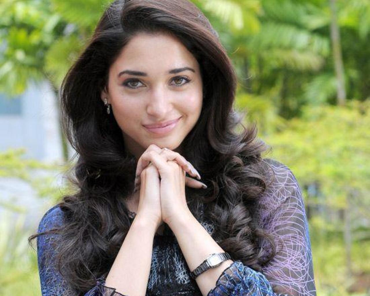 Hair Style Wallpaper - Tamanna Hd - HD Wallpaper 