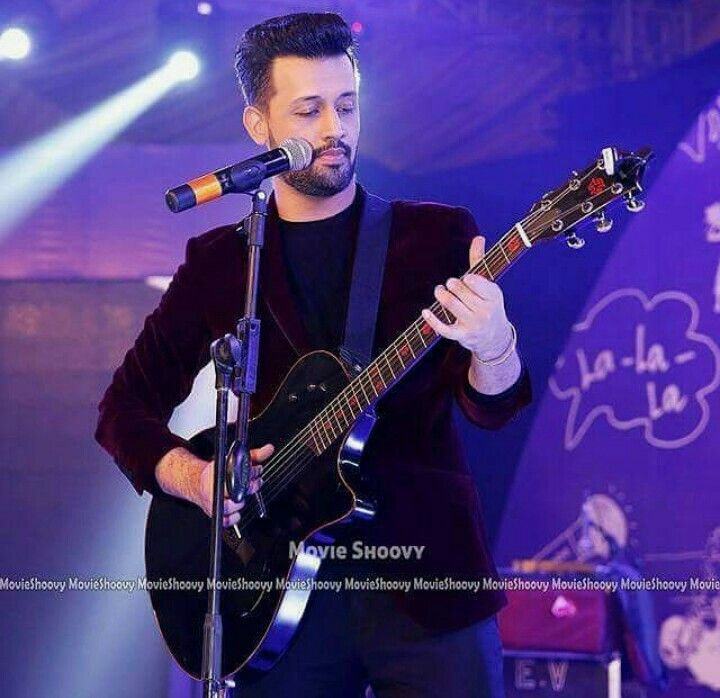 Atif Aslam With Guitar - HD Wallpaper 