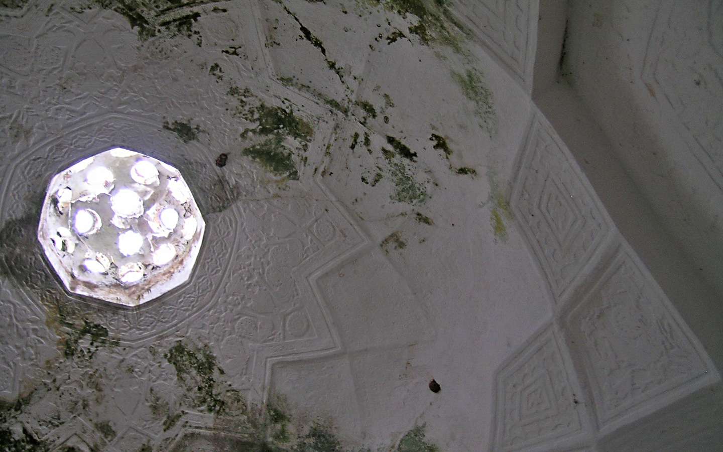 Ceiling - HD Wallpaper 