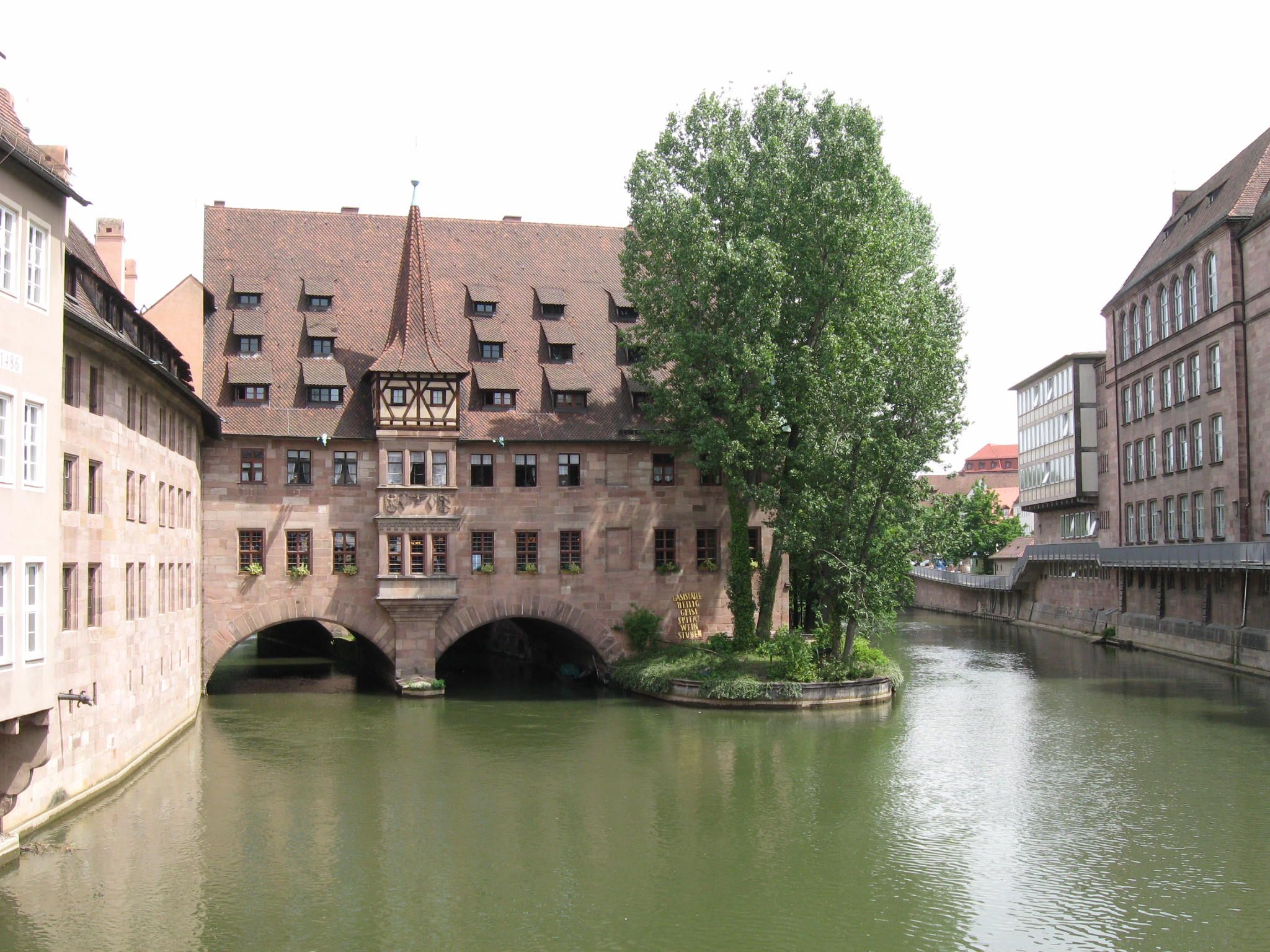 Heilig-geist-spital - HD Wallpaper 