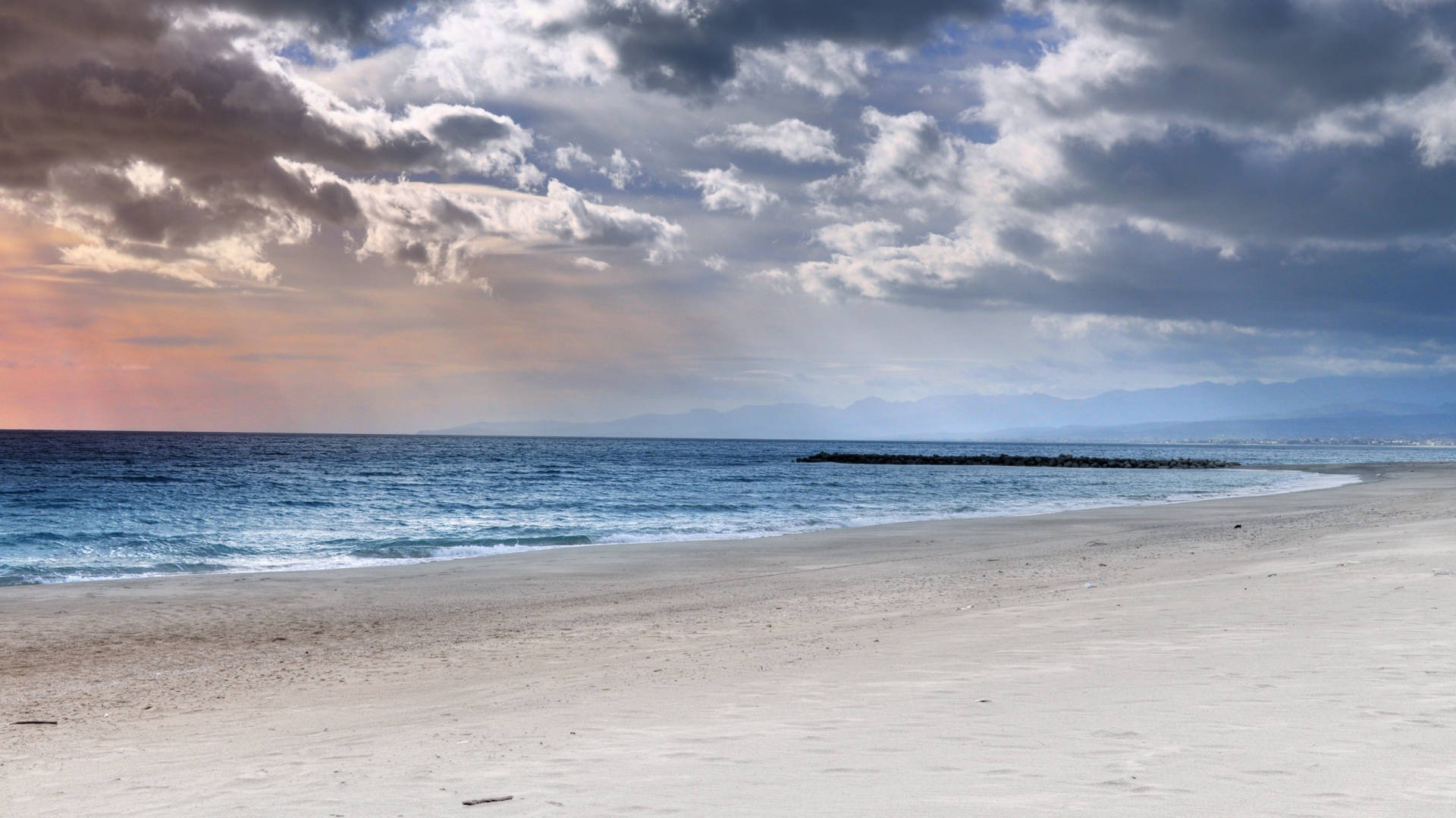 Ocean Wallpapers - Ocean Beach And Foam 1680 - HD Wallpaper 