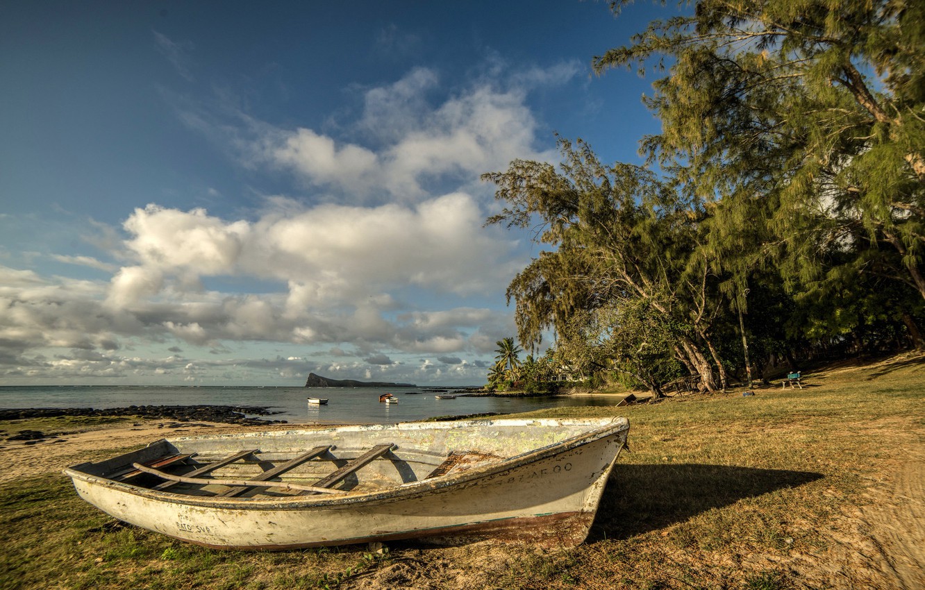 Photo Wallpaper Shore, Boat, Island, The Indian Ocean, - Skiff - HD Wallpaper 