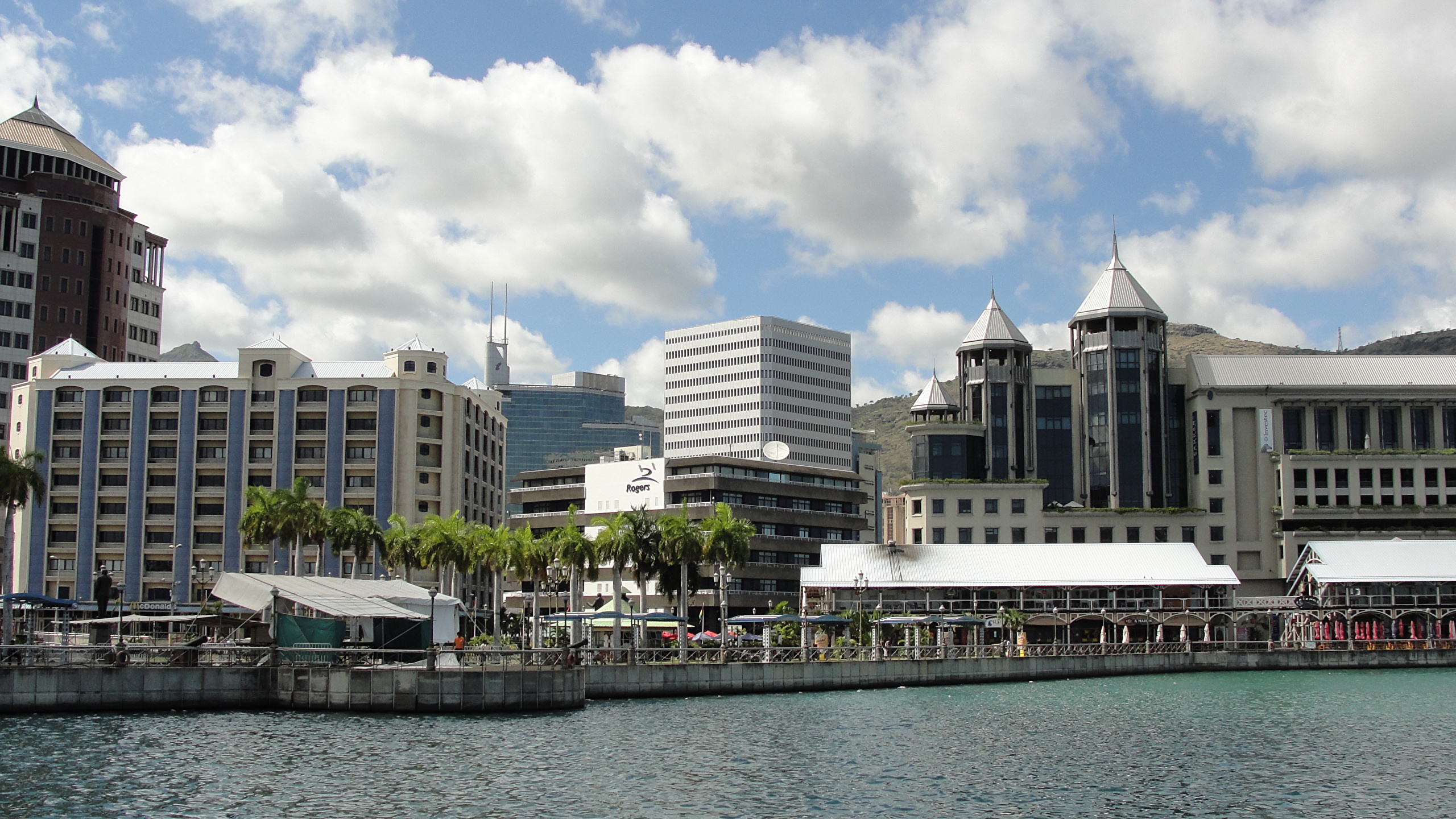Port Louis - HD Wallpaper 