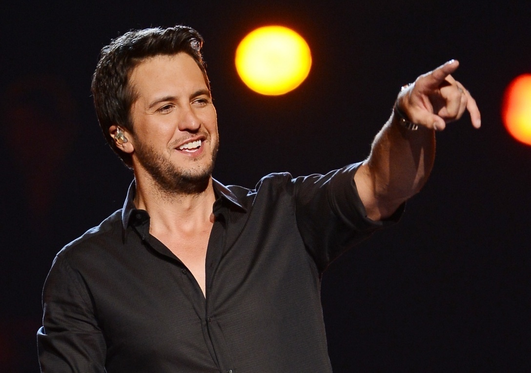 Luke Bryan Live Concert Wallpapers Hd Photo Andrew Patterson Massachusetts State Police